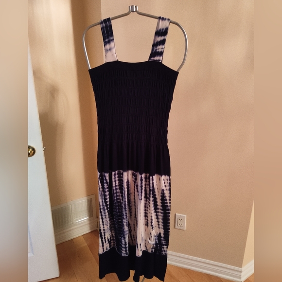 Fresh summer dress - Picture 3 of 6